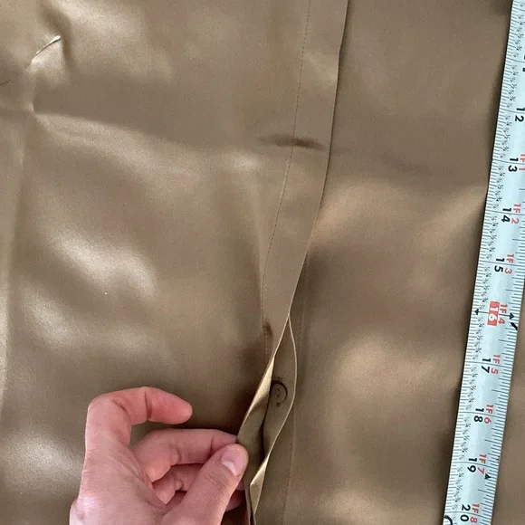 Banana Republic  100% silk Button-Up Shirt - Picture 6 of 7